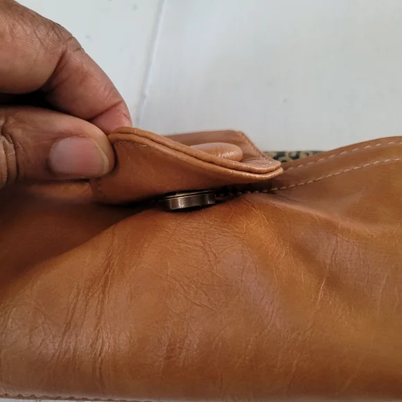 NICA brown mini clutch. Several compartments inside. - Picture 2 of 14